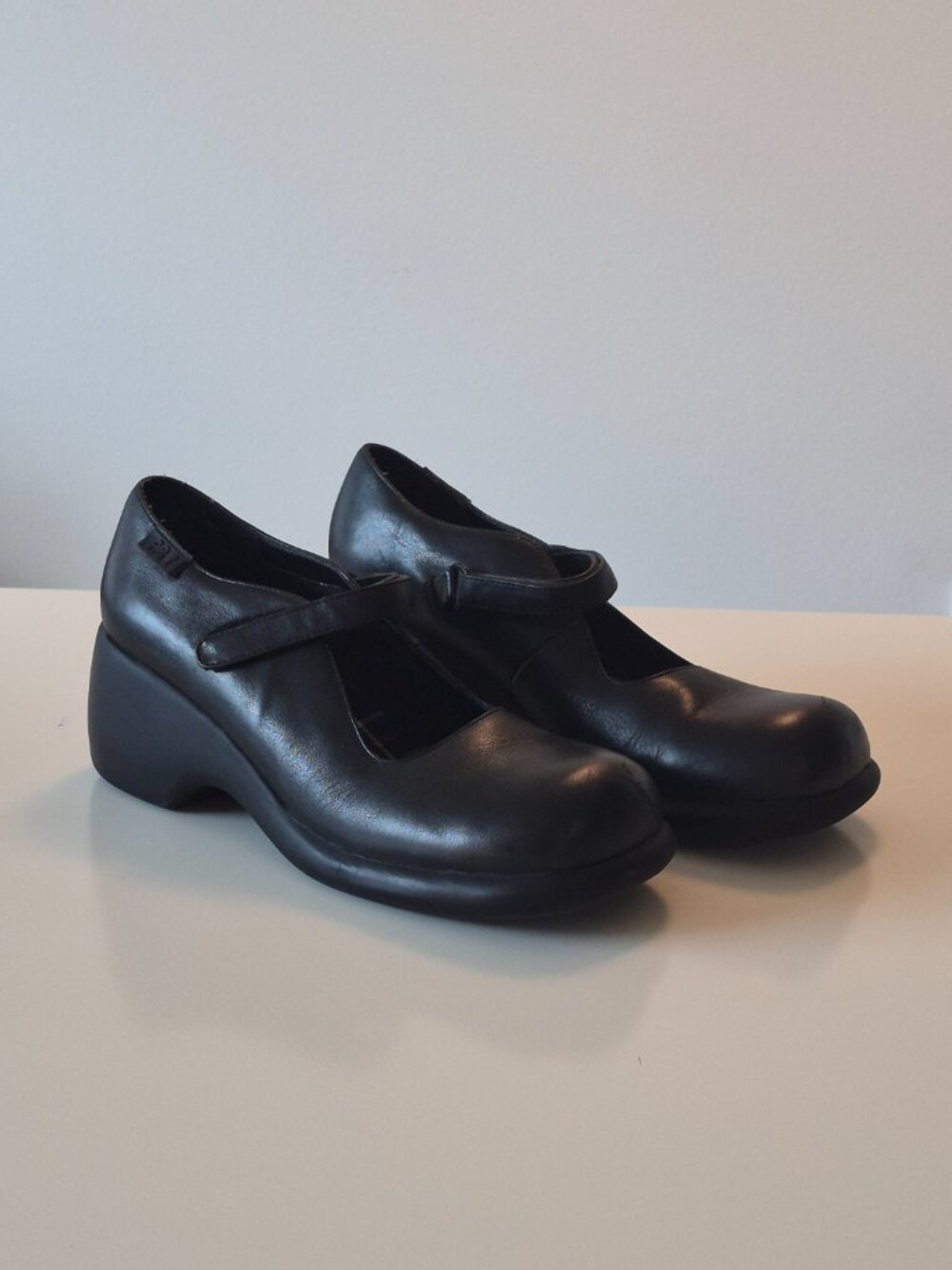 Vintage Y2K American Eagle size 7 Black Leather Mary Jane Chunky Heel Shoes